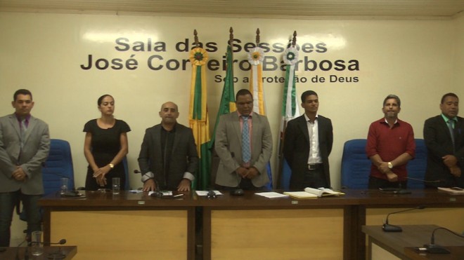 Nova Mesa durante Sessão Solene contou com a presença do prefeito Everaldo Gomes e convidados - Foto: Captura