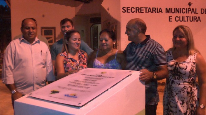 Familiares do homenageado participaram da inauguração oficial da nova praça.