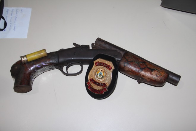 Nova arma encontrada na posse de Jusciclei, seria usada para acerto de conta com desafeto - Foto: Alexandre Lima