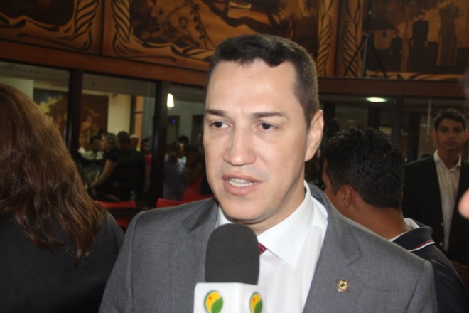     Ney Amorim (PT), está no terceiro mandato, foi conduzido por unanimidade à presidência da Assembleia Legislativa. - Foto: Alexandre Lima