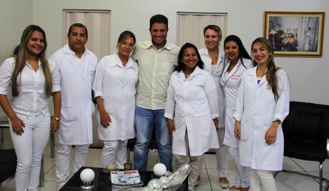 Gladson se reúne com estudantes de medicina/Foto: Assessoria
