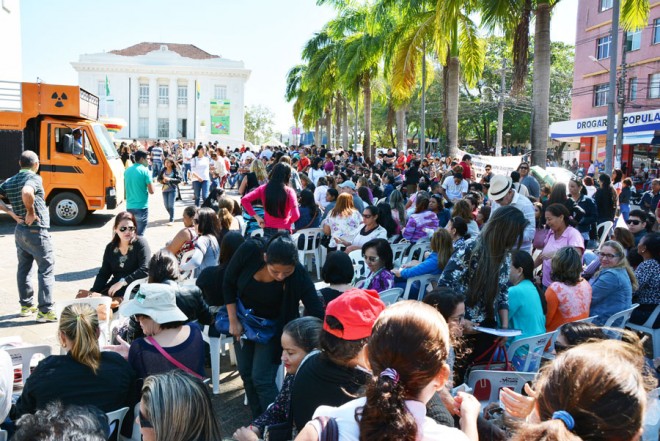Servidores da educação devem se reunir novamente em frente ao Palácio Rio Branco na segunda/Foto: Selmo Melo/ContilNet