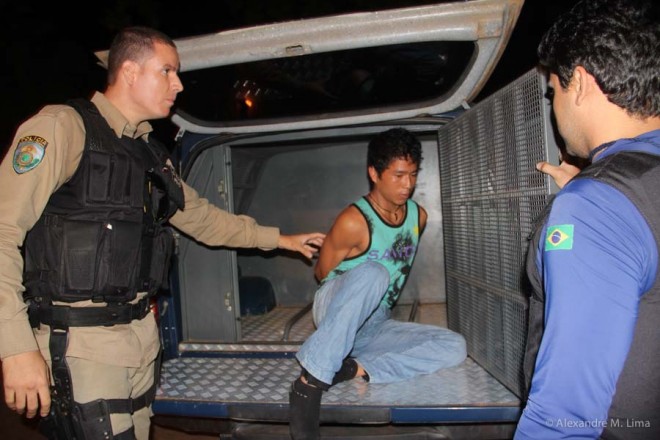 Marcelino foi detido no entroncamento de Xapuri com droga escondida no forro da mala.