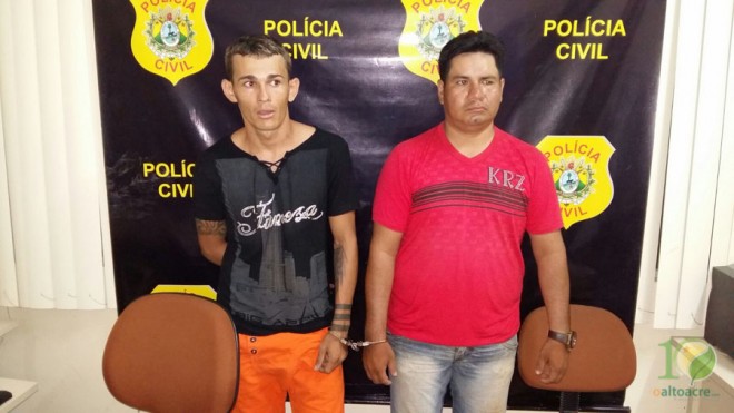 Rafael 'Tarrafinha' (esquerda), foi detido com o boliviano Cristian (camisa vermelha), acusado de ser o fornecedor da droga.