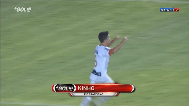 O volante foi escolhido por 40,35% dos internautas, contra 35,01% do atacante do palmeirense. Daniel Morais (Tupi-MG)