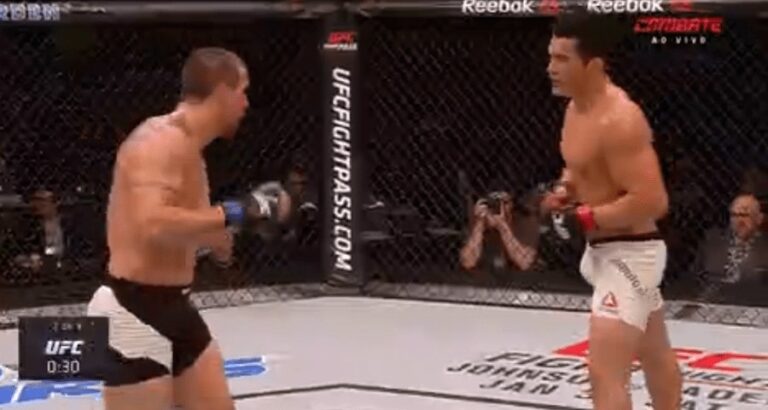 Francimar (esq) venceu o bósnio por unanimidade - Imagens/Captura