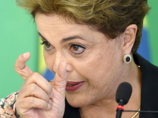 Presidente Dilma Rousseff, durante entrevista coletiva no Palácio do Planalto, em Brasília (DF) - 19/04/2016(Evaristo Sá/AFP)