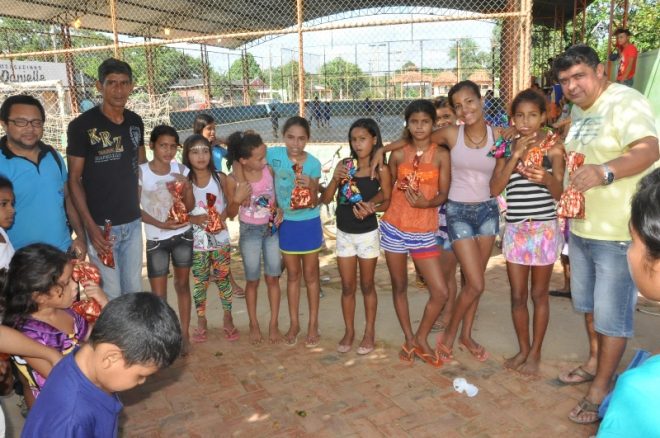 Rua de Lazer realizado no Bairro Leonardo Barbosa contou com grande participação das crianças