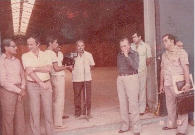 No ato de entrega do posto de Cageacre, com a presença do ex-governador Joaquim Macedo, políticos e convidados - Foto: arquivo familiar
