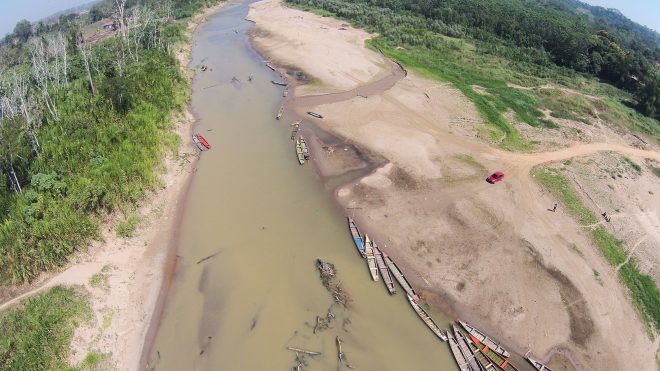 Imagem aérea mostra a realidade do Rio Acre em Assis Brasil - Foto: Alexandre LIMA
