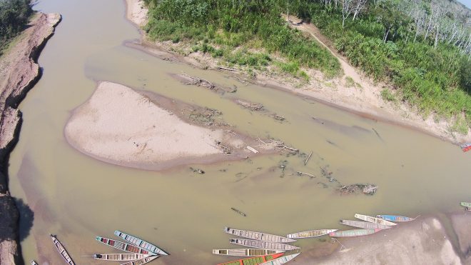 Bancos de areia estão se formando no meio do rio na tríplice fronteira - Foto: Alexandre Lima