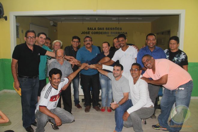 Represetantes dos partidos que apoiaram a decisão firmaram o apoio à pré- candidatura de Prette e Zemar pro Brasileia - Foto: Alexandre Lima
