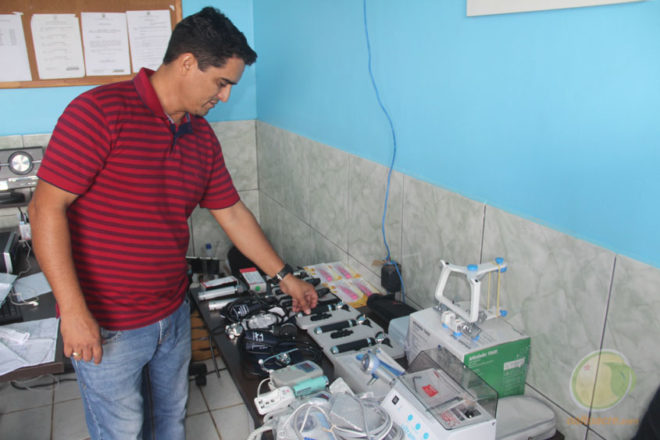 Secretário James Andrade entregou equipamentos nas unidades de saúde e URPA - Foto: Alexandre Lima