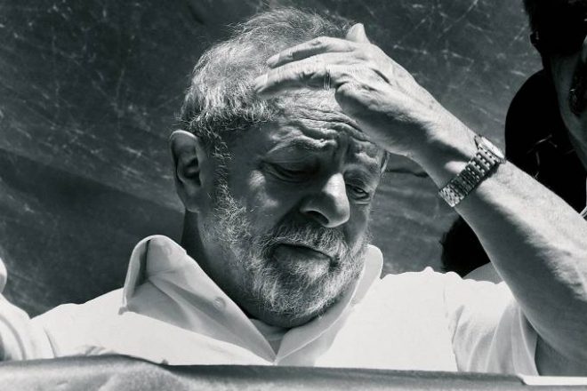 Indiciado por corrupção, lavagem de dinheiro e falsidade ideológica, Lula foi apontado como o capo do petrolão (Reginaldo Pimenta/VEJA)