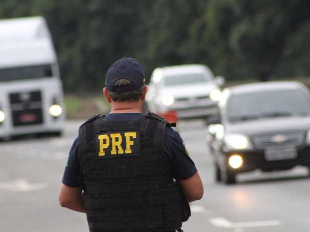 Lei do Farol Baixo começou a valer em 8 de julho (Foto: Polícia Rodoviária Federal/Divulgação)