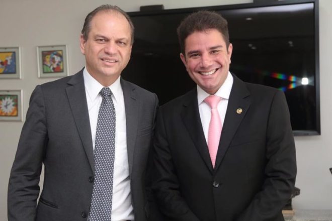 Senador Gladson Cameli esteve à frente das negociações com o ministro da Saúde, Ricardo Barros /Foto: Assessoria 