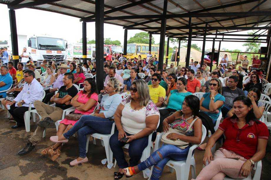 Estudantes da Ufac organizam “empate” contra projeto de lei de Mara Rocha -   - Notícias do Acre