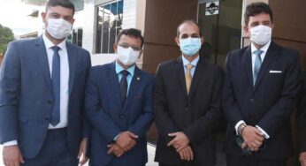 Nicolau Júnior marca presença na cerimônia de posse do novo prefeito de Cruzeiro do Sul