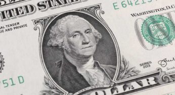 Dólar fecha a R$ 5,40 e Ibovespa cai 1,40%, com risco fiscal após fala de Lula