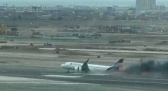 Avião pega fogo após colidir com caminhão em aeroporto no Peru