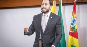 Emerson Jarude denuncia crise na educação e cobra transparência do Governo do Acre