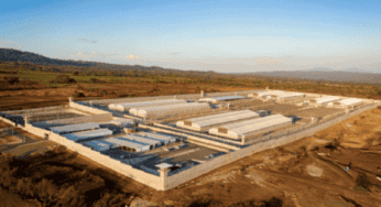 Conheça o maior presídio das Américas, em El Salvador, com capacidade para 40 mil detentos