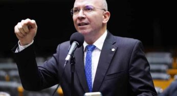 Gerlen Diniz denuncia superfaturamento em contratos de internet da gestão anterior