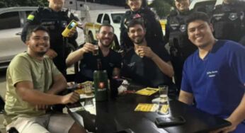 Em brincadeira, amigos fazem teste do bafômetro em bar de Rio Branco: “O maior valor paga a conta”