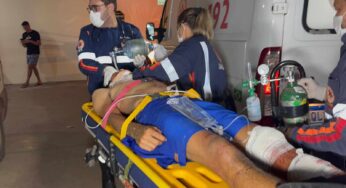 VÍDEO: Motociclista fica em estado gravíssimo após colisão e atropelamento na BR-317; idosa também ficou ferida