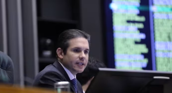 Governistas veem jogo político de Hugo em reação ao STF; oposição comemora