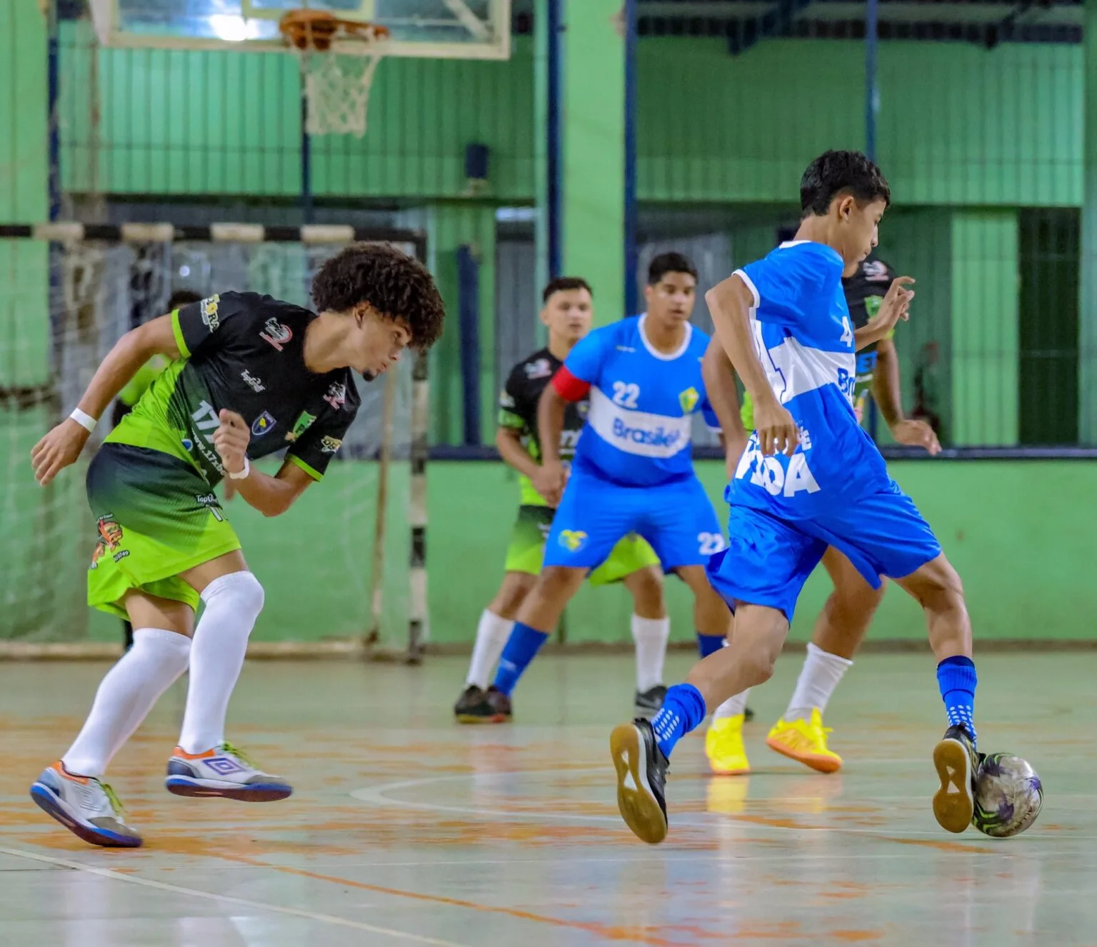 Foto Glauber Lima: Partidas colocam em quadra favoritos ao título
